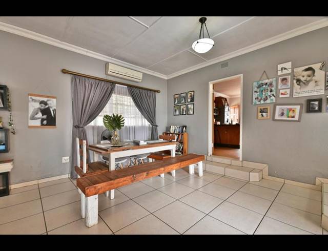 3 BEDROOM HOUSE FOR SALE IN SOUTH CREST